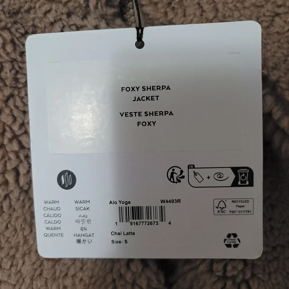 ALO Yoga Foxy Sherpa Bomber Jacket NWT in Chai Latre - Picture 4 of 8